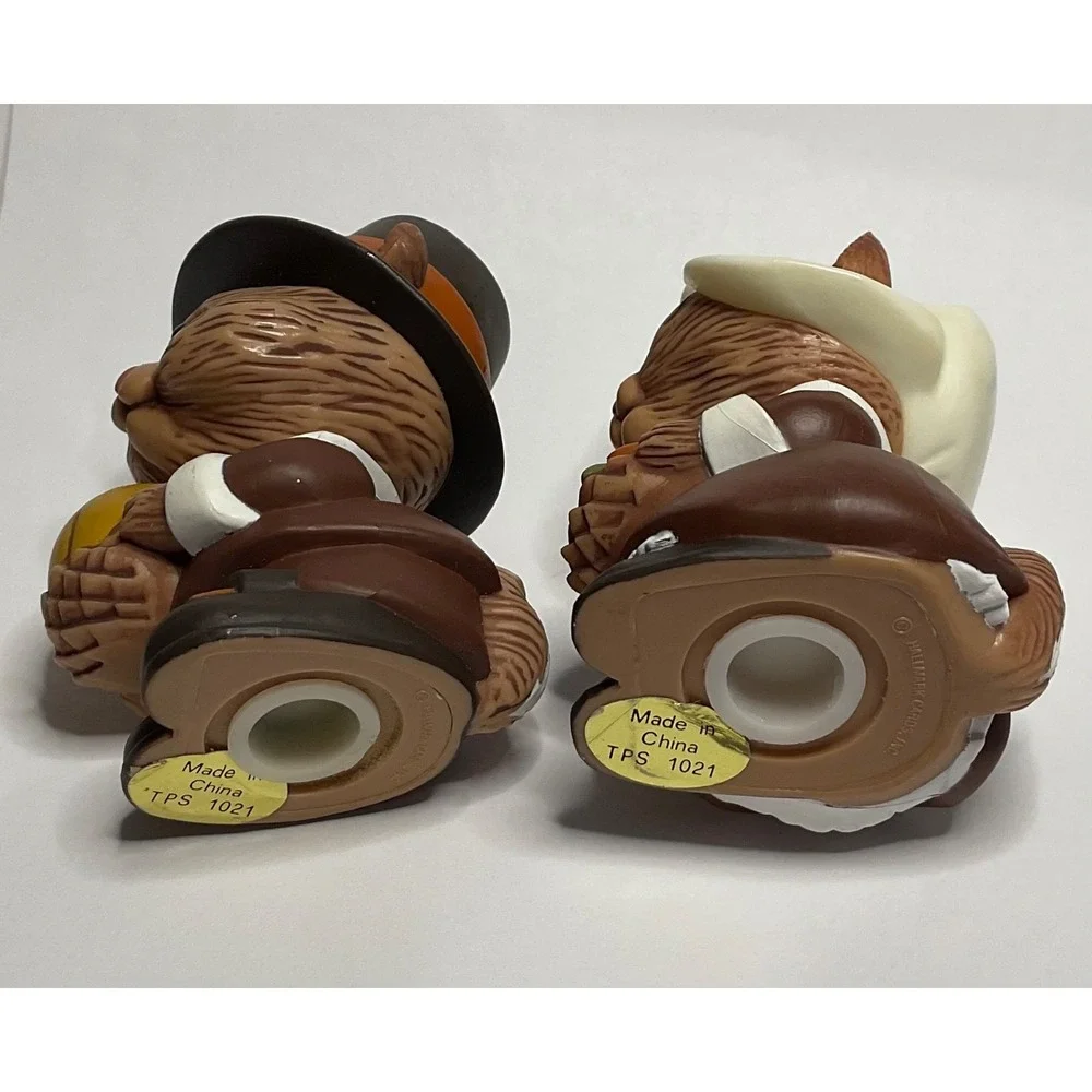 THANKSGIVING PILGRIM SQUIRRELS CHIPMUNKS SALT & PEPPER SET 3